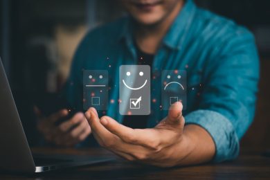 User,Give,Rating,To,Service,Experience,On,Online,Application,,Customer